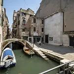 Ca\' Magia - Rialto Exclusive Residence